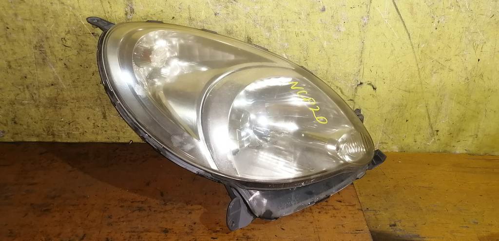 фара Toyota Funcargo