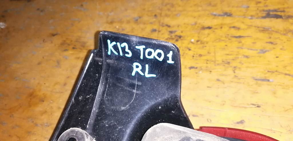 стоп-сигнал Nissan March