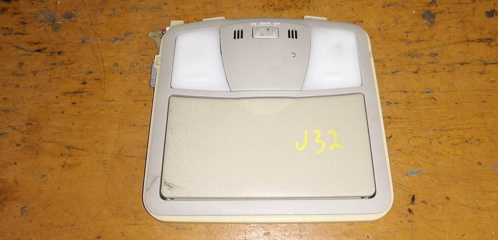 плафон салонный Nissan Teana