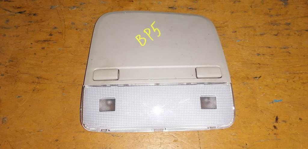 плафон салонный Subaru Legacy