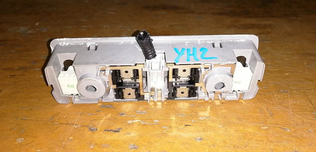 плафон салонный Honda Element