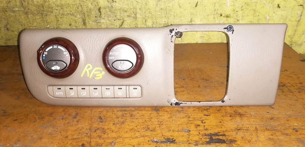 климат-контроль Honda Stepwgn