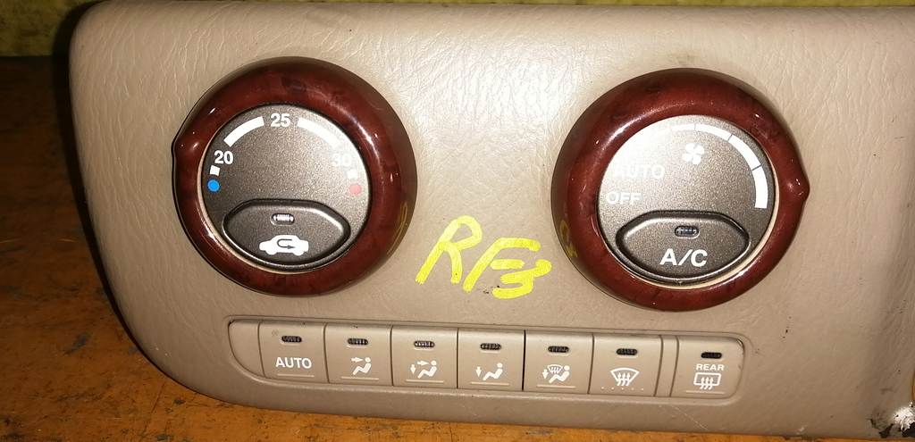 климат-контроль Honda Stepwgn