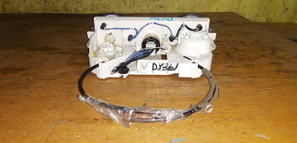 климат-контроль Mazda Demio