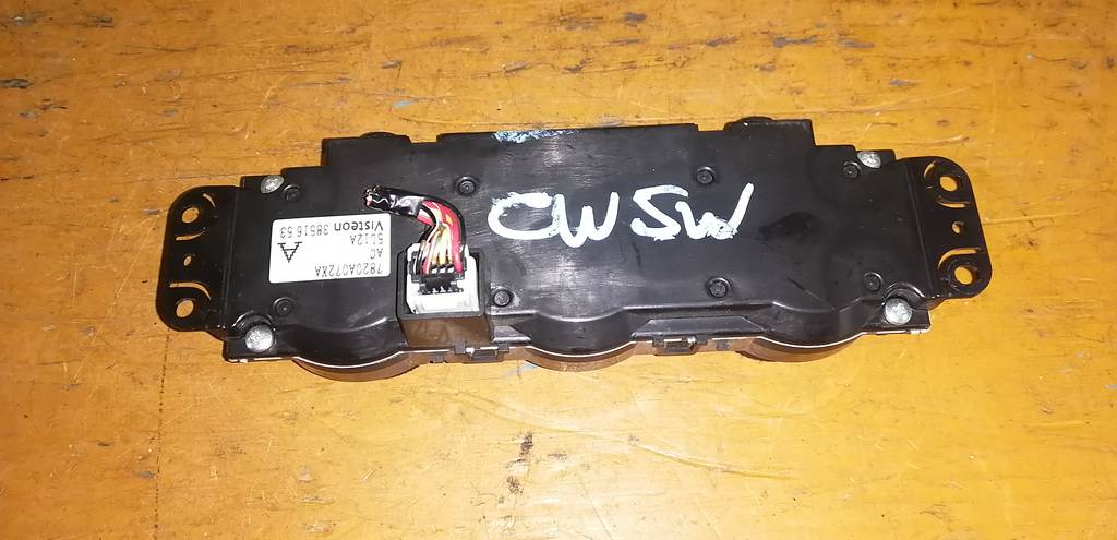 климат-контроль Mitsubishi Outlander