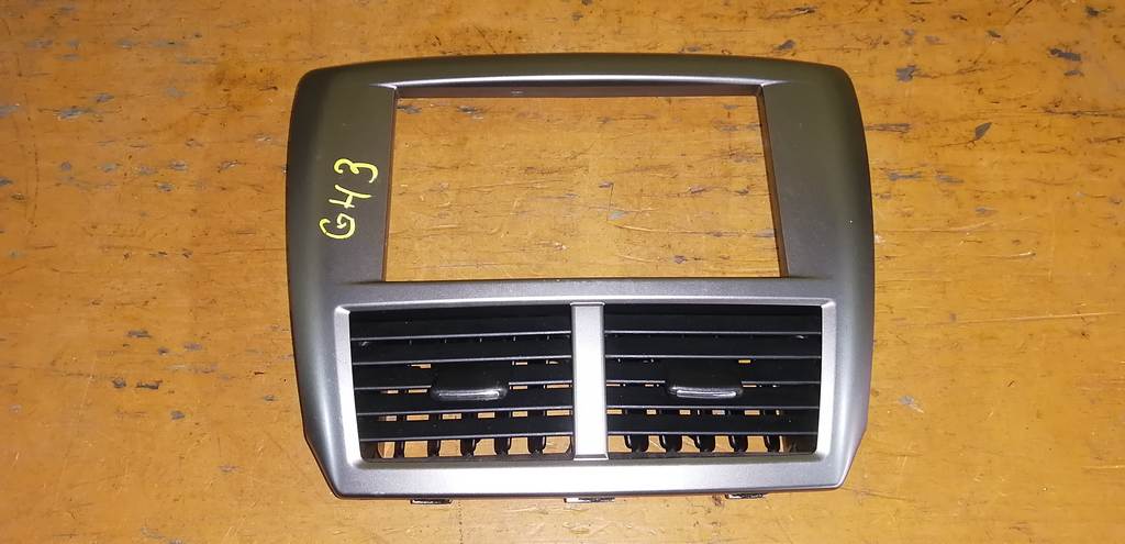 консоль магнитофона Subaru Impreza