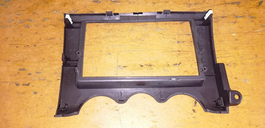 консоль магнитофона Mitsubishi Pajero Mini