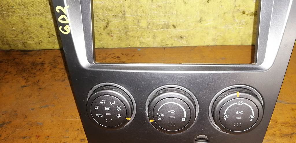 климат-контроль Subaru Impreza