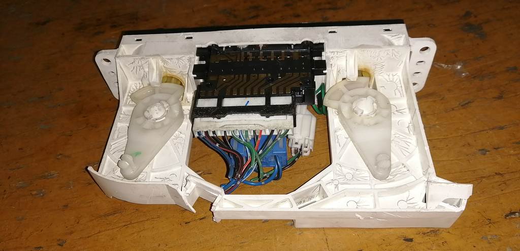 климат-контроль Mitsubishi Pajero Mini