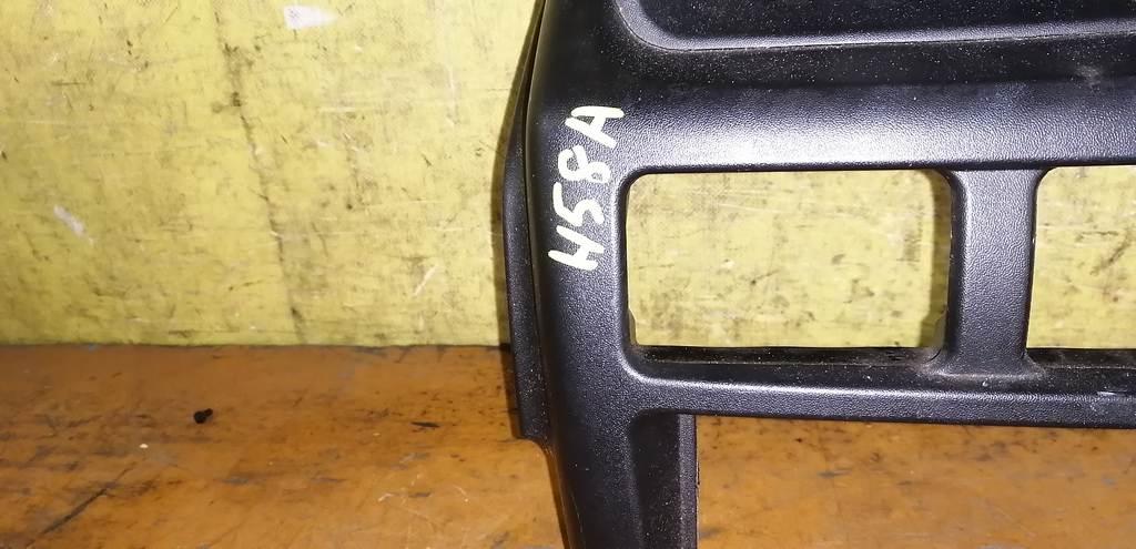 консоль магнитофона Mitsubishi Pajero Mini