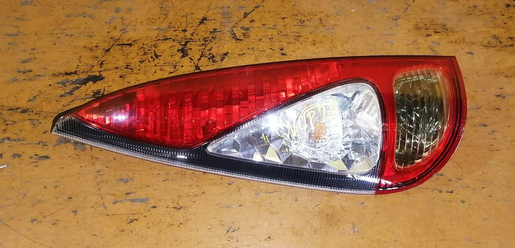 стоп-сигнал Toyota Funcargo