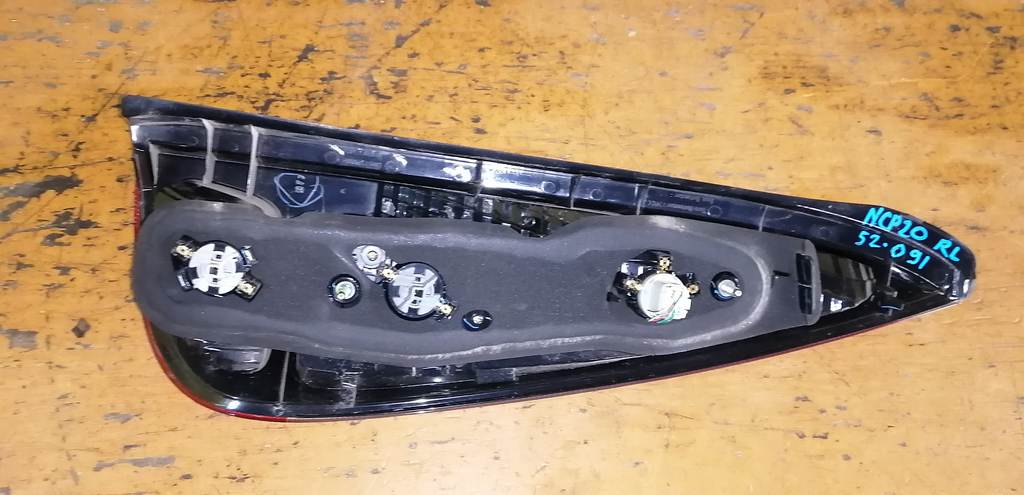 стоп-сигнал Toyota Funcargo