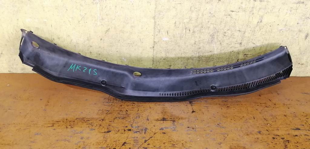 жабо Suzuki Palette