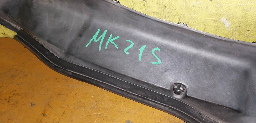 жабо Suzuki Palette