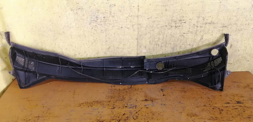 жабо Nissan Presage