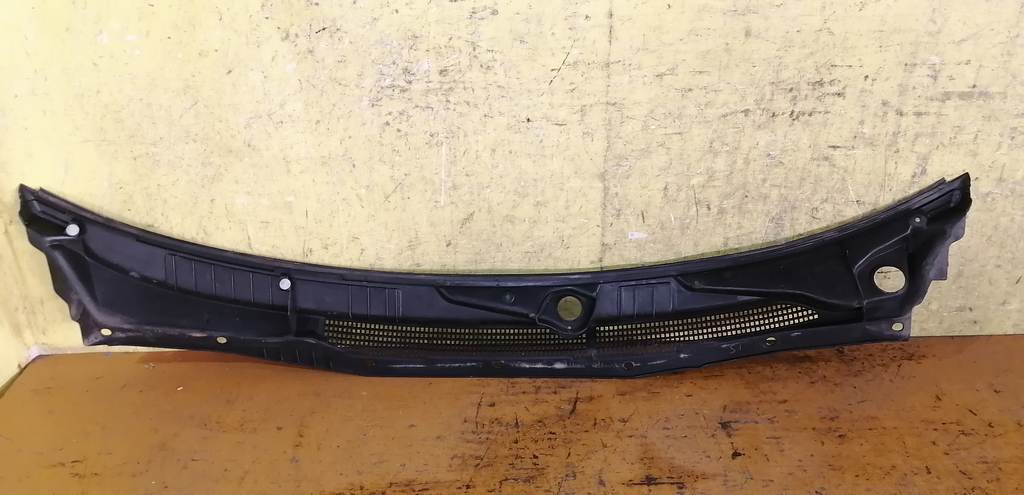 жабо Nissan Cube