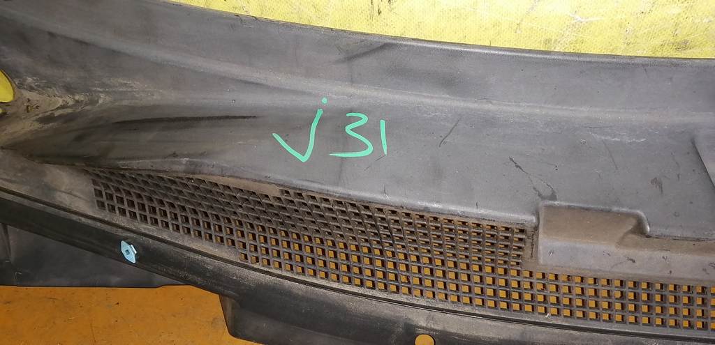 жабо Nissan Teana