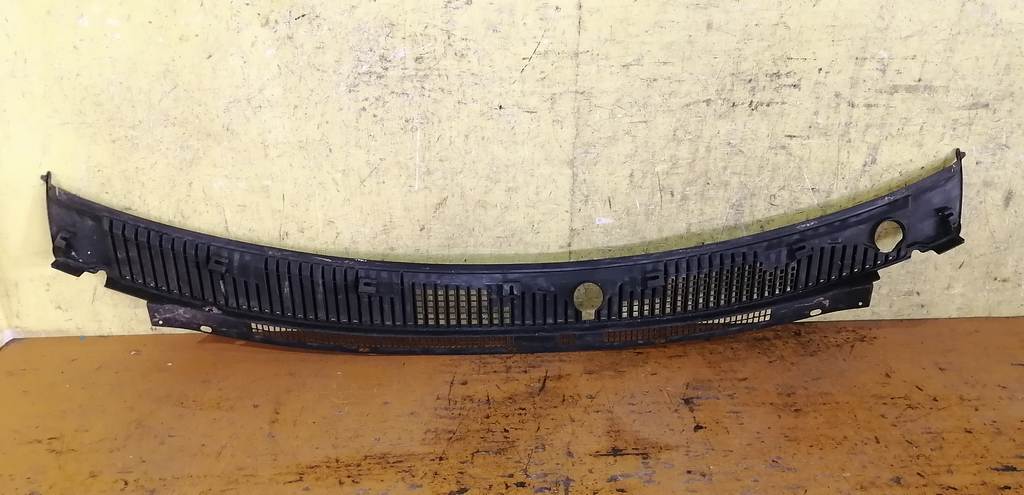 жабо Mazda Demio