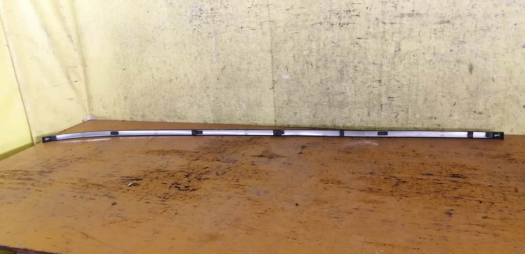 молдинг на крышу Mazda Demio