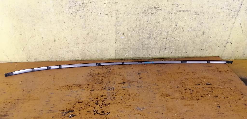 молдинг на крышу Mazda Demio