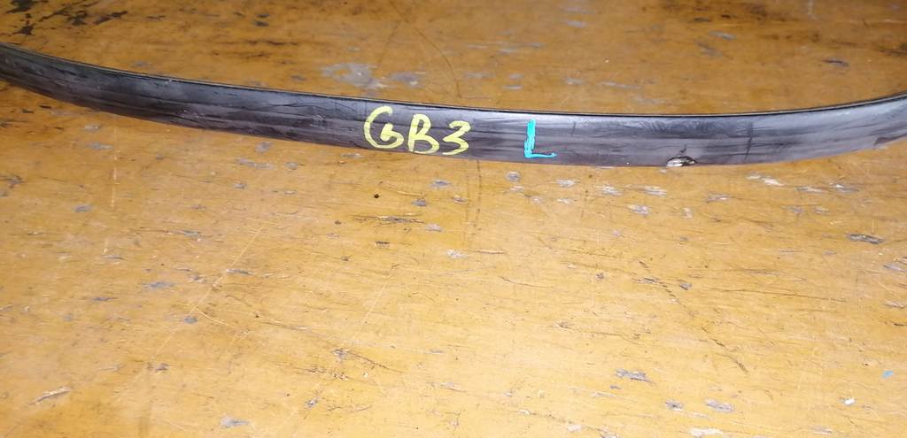 молдинг на крышу Honda Freed