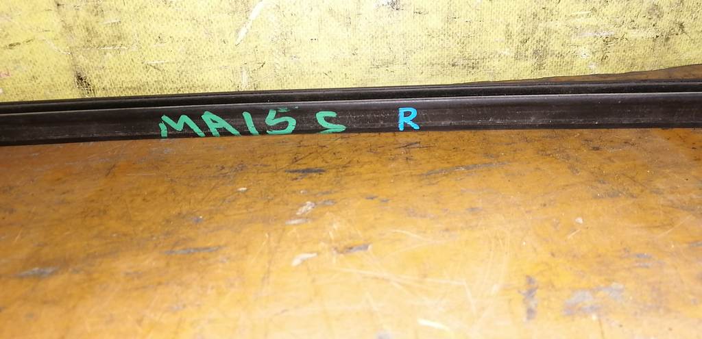 молдинг на крышу Suzuki Solio