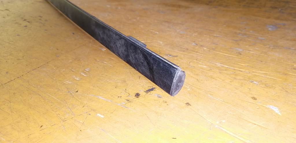 молдинг на крышу Subaru Impreza