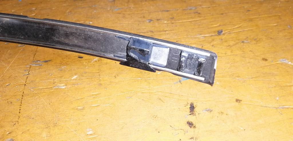 молдинг на крышу Subaru Impreza