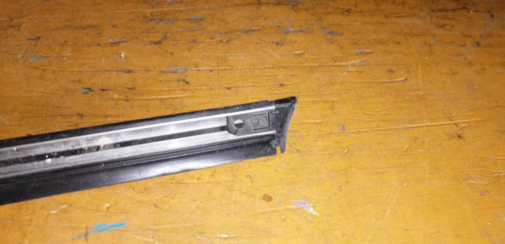 молдинг на крышу Mitsubishi Pajero Mini