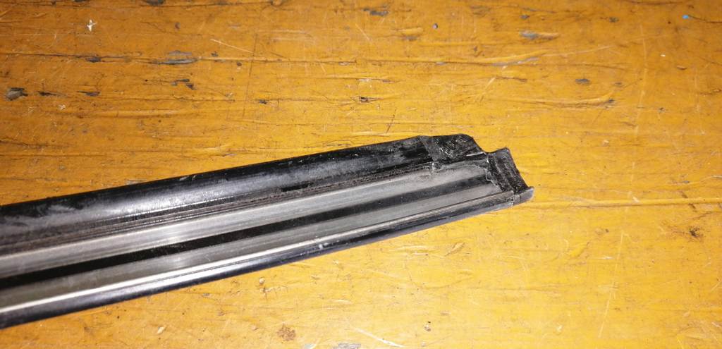 молдинг на крышу Mitsubishi Pajero Mini