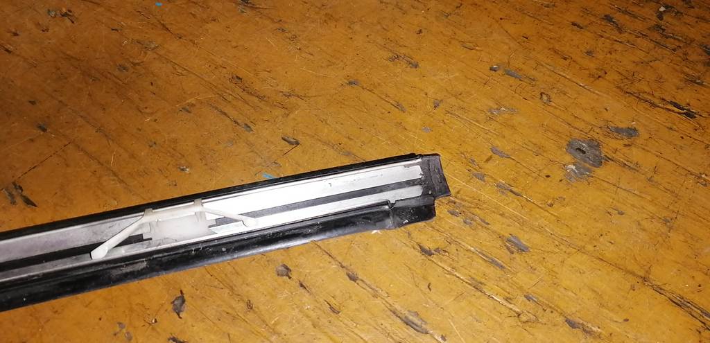 молдинг на крышу Mitsubishi Pajero Mini