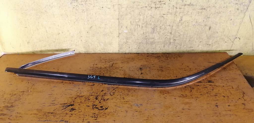 ветровик Subaru Forester