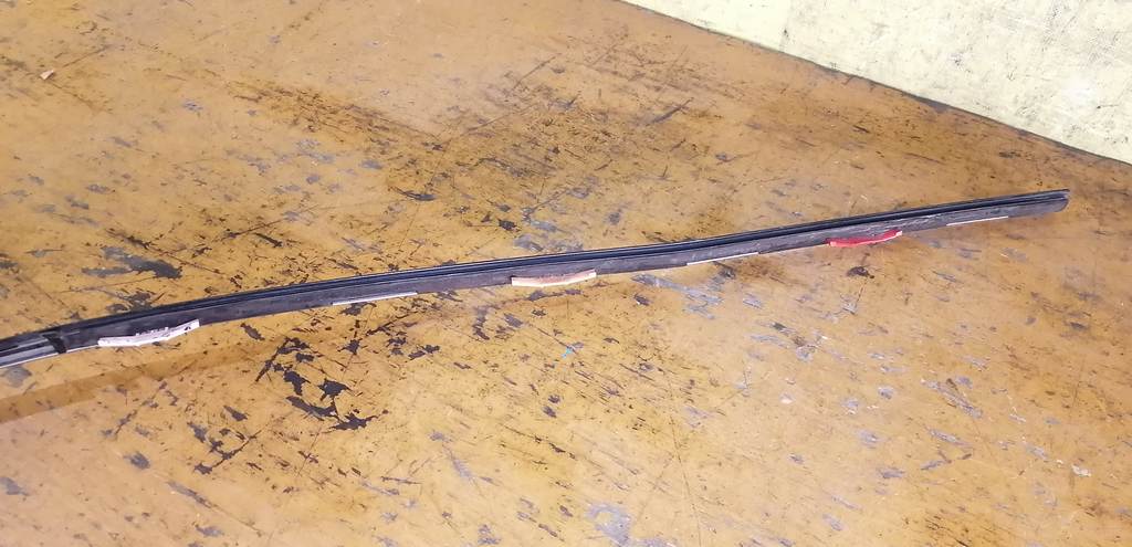 молдинг на крышу Mitsubishi Outlander