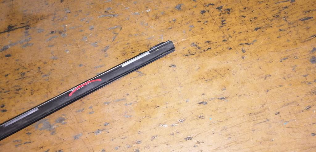 молдинг на крышу Mitsubishi Outlander