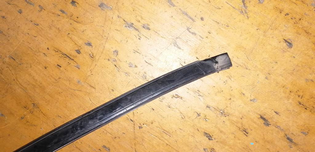 молдинг на крышу Nissan Teana