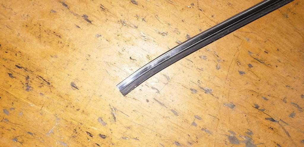 молдинг на крышу Nissan Teana