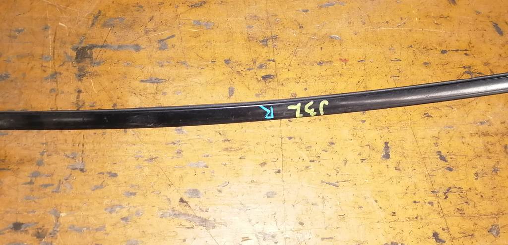 молдинг на крышу Nissan Teana