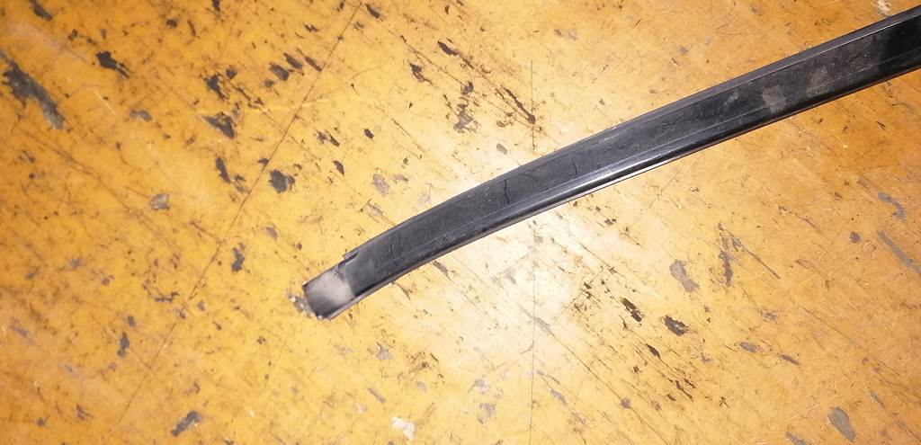 молдинг на крышу Nissan Teana