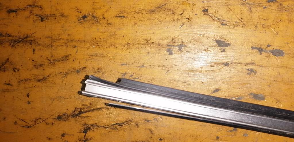 молдинг на крышу Nissan Teana