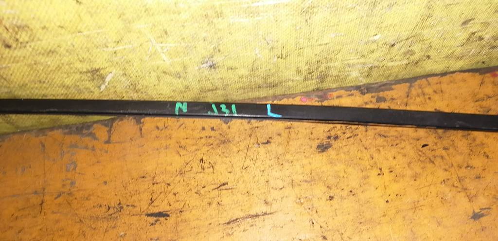 молдинг на крышу Nissan Teana