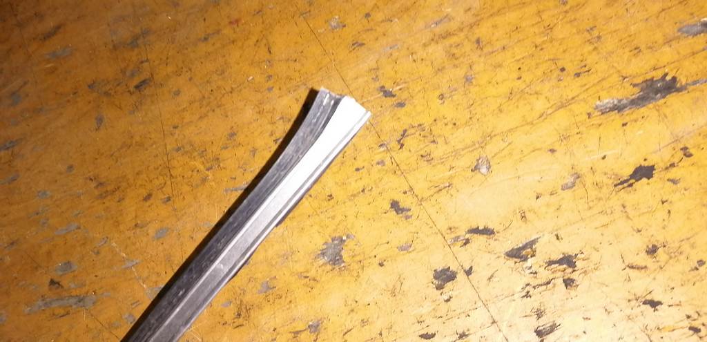 молдинг на крышу Nissan Teana