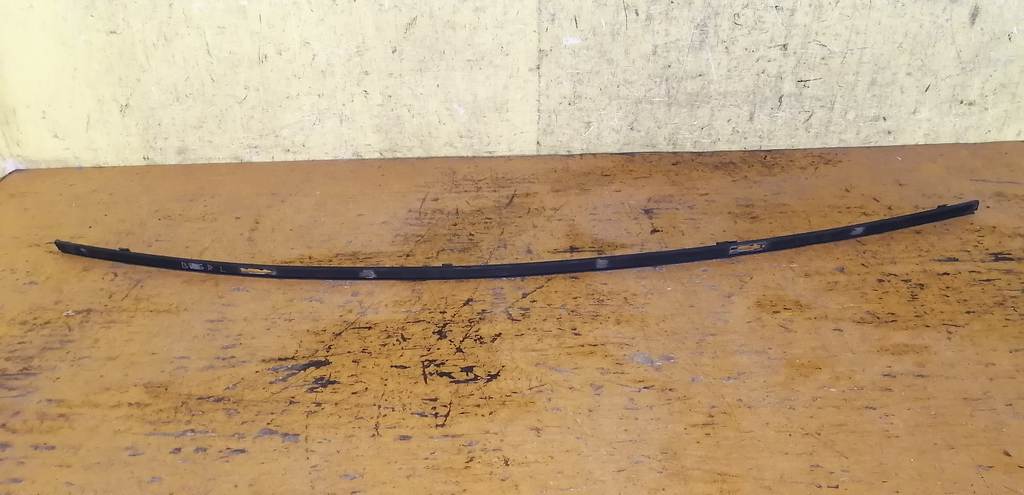 молдинг на крышу Mazda Axela