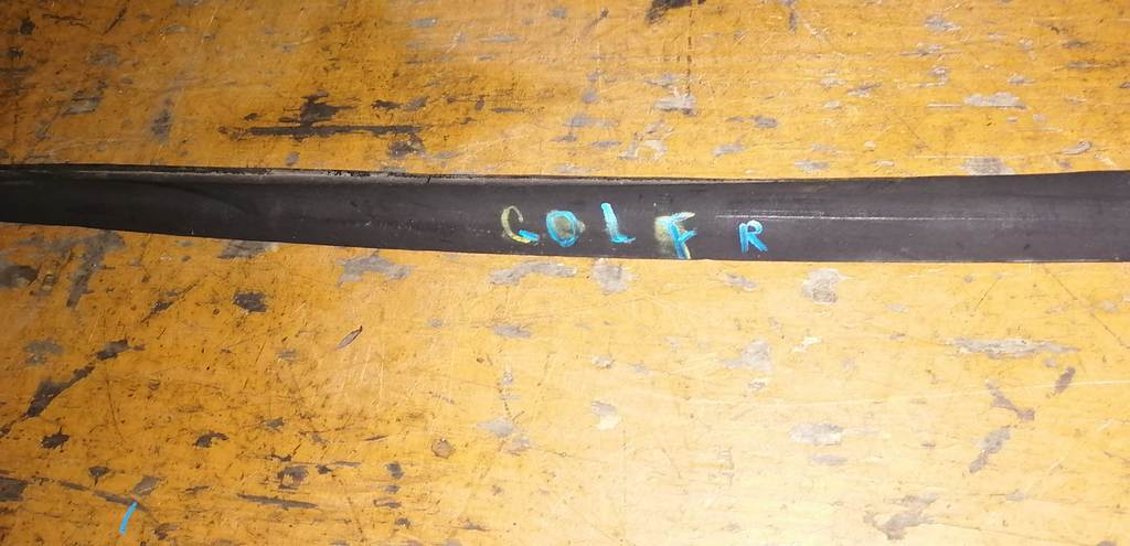 молдинг стекла Volkswagen Golf