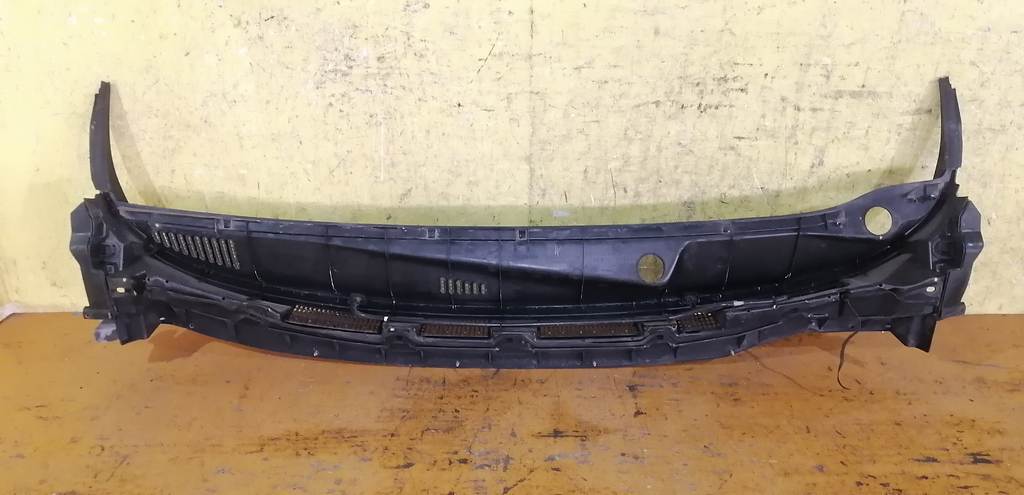 жабо Nissan Note