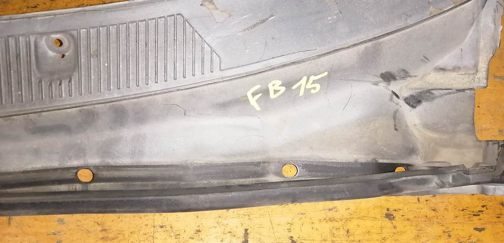 жабо Nissan Sunny