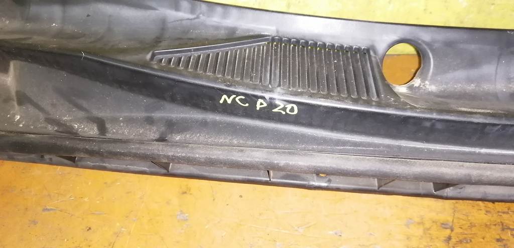 жабо Toyota Funcargo