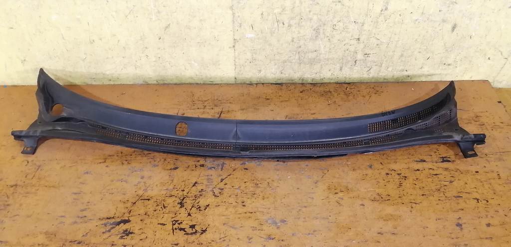 жабо Mazda Demio