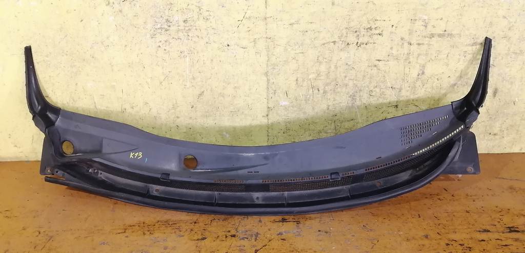 жабо Nissan March