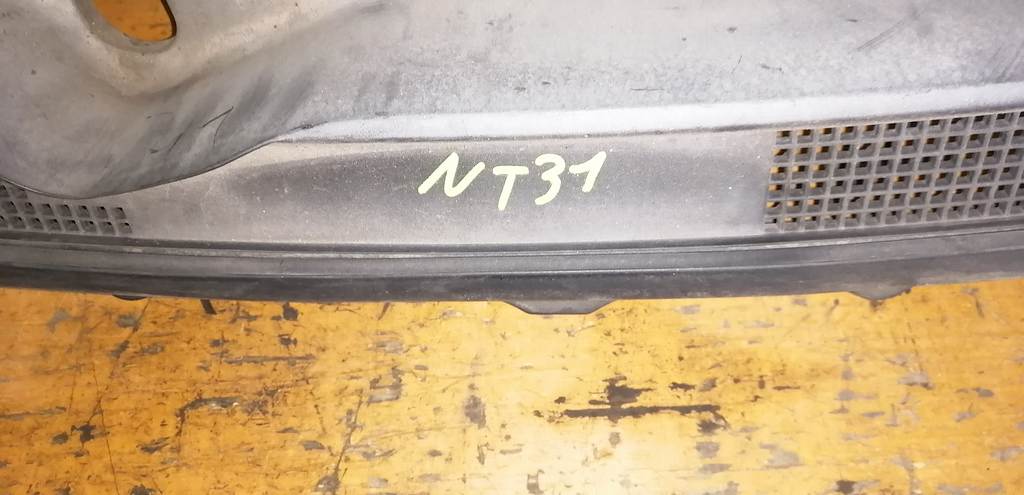 жабо Nissan X-Trail