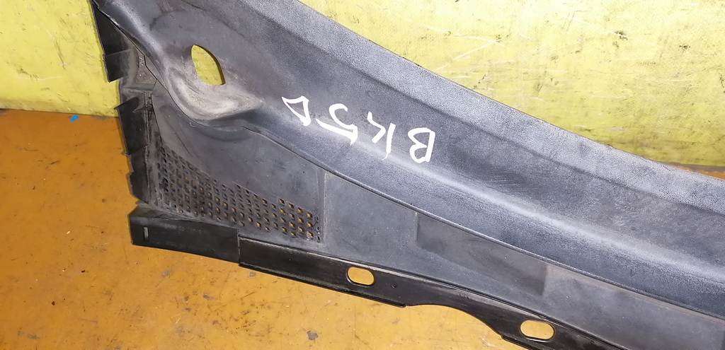 жабо Mazda Axela